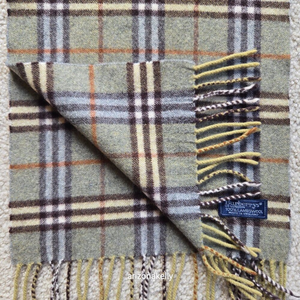 PERFECT! Vintage Burberry Wool Plaid Scarf - Picture 3 of 17